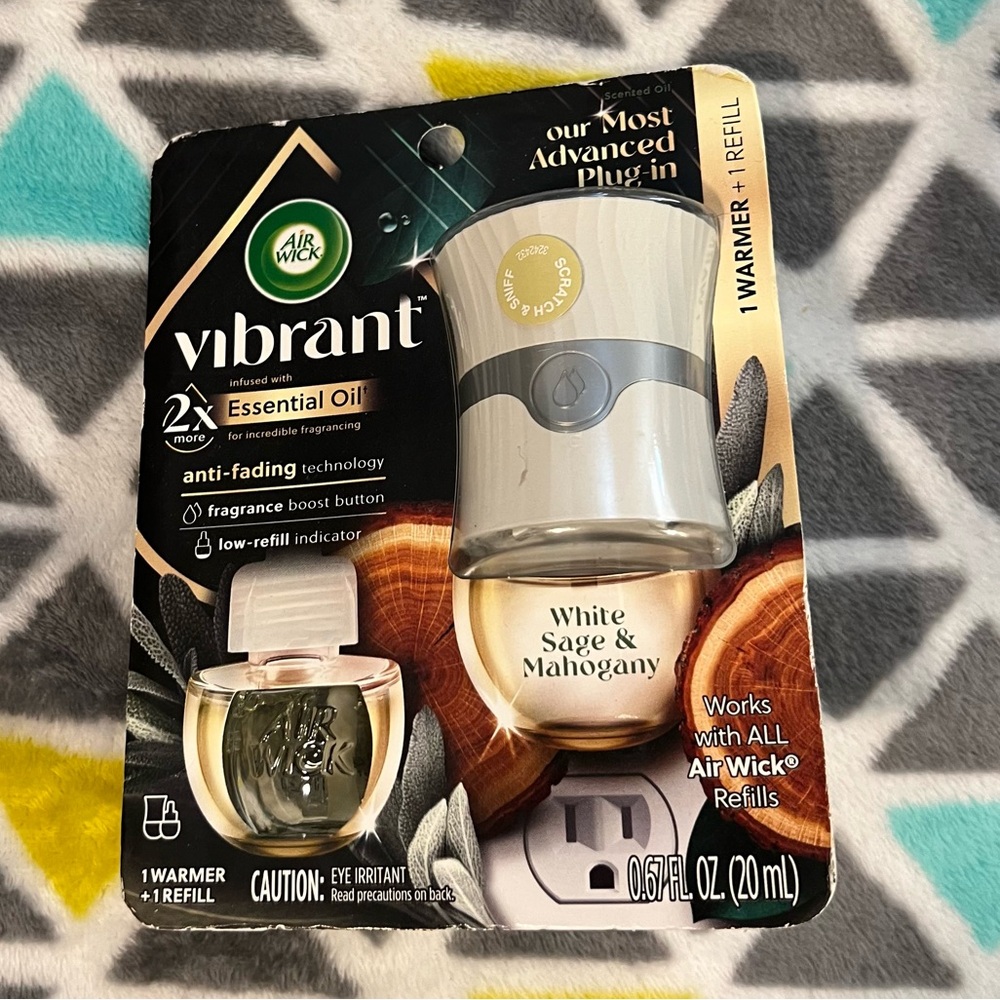 Air Wick Vibrant Plug-In with White Sage & Mahogany(2 available)